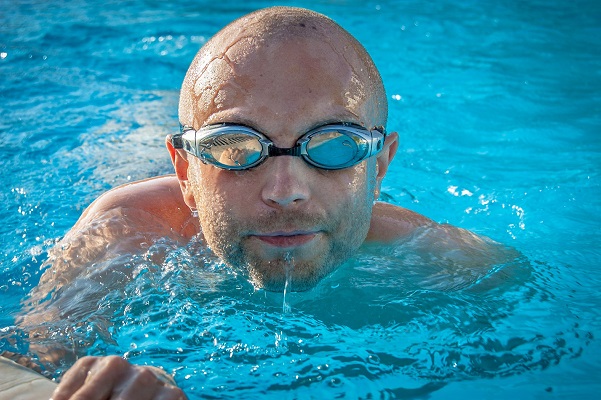 Плуването е тренировка, която включва всички основни мускулни групи